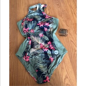 Summertime Love 💕🌺🌿